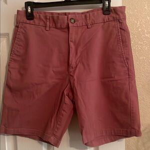 Old Navy salmon color shorts